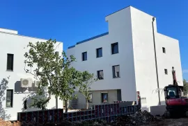 4 APARTMANA U STAMBENOJ ZGRADI, NOVOGRADNJA - VIR, Vir, Flat