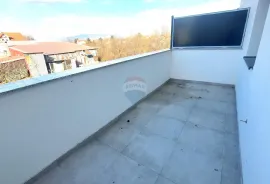 Zagreb, Blato, prekrasan četverosoban stan 107 m2, Zagreb, Flat