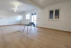 Zagreb, Blato, prekrasan četverosoban stan 107 m2, Zagreb, Flat