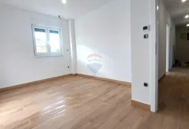 Zagreb, Blato, prekrasan četverosoban stan 107 m2, Zagreb, Flat