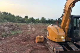 Veliko građevinsko zemljište u industrijskoj zoni, Šišan, Ližnjan, Terra