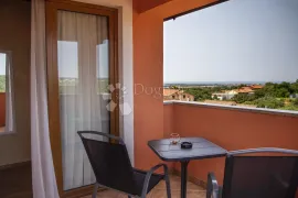 OBITELJSKI EKO RESORT, Umag, Ticari emlak