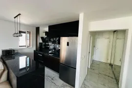 LUKSUZNI PENTHOUSE 110,36m2 AVENIJA DUBRAVA, PRODAJA, Zagreb, Daire