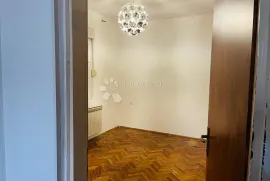 DUBRAVA, KUĆA 250M2 ZA NAJAM RADNIKA!, House