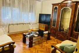 DUBRAVA, KUĆA 250M2 ZA NAJAM RADNIKA!, House