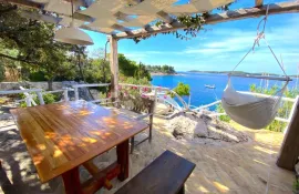 OTOK HVAR – Kuća s privatnim vezom prvi red do mora, Hvar, Casa