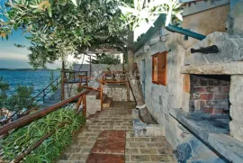 OTOK HVAR – Kuća s privatnim vezom prvi red do mora, Hvar, Casa