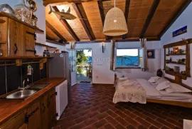 OTOK HVAR – Kuća s privatnim vezom prvi red do mora, Hvar, Casa