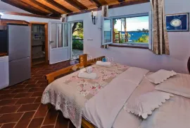 OTOK HVAR – Kuća s privatnim vezom prvi red do mora, Hvar, Casa