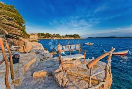 OTOK HVAR – Kuća s privatnim vezom prvi red do mora, Hvar, Casa