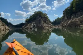 AGRO TURISTIČKI KOMPLEKS - KUĆE NA 2 RIJEKE  SENZACIJA !!!, Gospić - Okolica, Maison