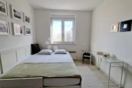 Komforan stan za udoban život + garaža, Pula, Appartment