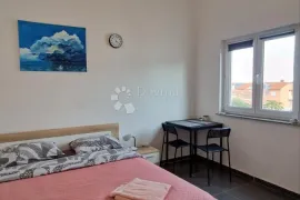 Prilika: 3 povezana apartmana u Štinjanu blizu mora, Pula, Appartement