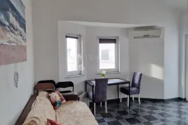 Šarmantan apartman uz obalu u Štinjanu, Pula, Διαμέρισμα