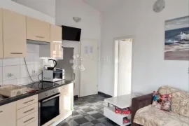 Šarmantan apartman uz obalu u Štinjanu, Pula, Διαμέρισμα