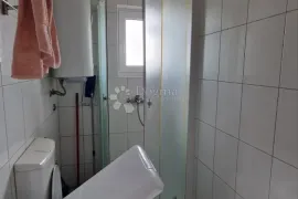 Šarmantan apartman uz obalu u Štinjanu, Pula, Διαμέρισμα