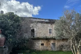 Kuća za renovaciju na odličnoj lokaciji- Supetar, Supetar, Casa