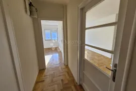 Idealan stan za studente, Zagreb, Flat