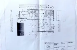 VRSI - PROJEKT VILE SA BAZENOM I GRAĐEVINSKOM DOZVOLOM 600 m 2, Nin, Tierra