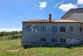 Villa u Rovinjskom Selu, ROH BAU 550 m2, sa okućnicom od 3521 m2, Rovinj, Haus