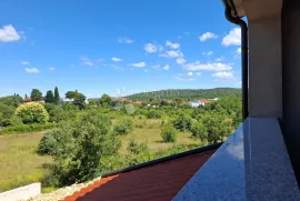 Villa u Rovinjskom Selu, ROH BAU 550 m2, sa okućnicom od 3521 m2, Rovinj, Haus