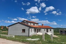 Villa u Rovinjskom Selu, ROH BAU 550 m2, sa okućnicom od 3521 m2, Rovinj, Haus