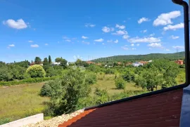 Villa u Rovinjskom Selu, ROH BAU 550 m2, sa okućnicom od 3521 m2, Rovinj, Haus