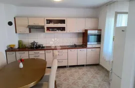 VIR - PRODAJE SE KUĆA SA 4 APARTMANA SA POGLEDOM NA MORE, Vir, Σπίτι