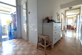 Stan 74m2 -Prilaz baruna Filipovića!!!- blizina svih sadržaja, Zagreb, Appartement