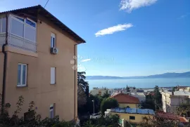 ADAPTIRANI STAN SA PANORAMSKIM POGLEDOM, Rijeka, Kвартира