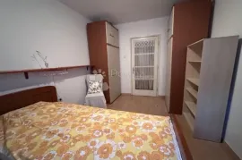 Bulevard 61m2 2s+db prvi kat nova fasada, Rijeka, Stan