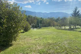 Renovirana kuća s panoramskim pogledom na Ivančicu, Ivanec, Casa