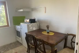 Renovirana kuća s panoramskim pogledom na Ivančicu, Ivanec, Casa