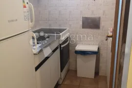 Dvosoban stan odmah useljiv na Rešetraima!, Kastav, Apartamento