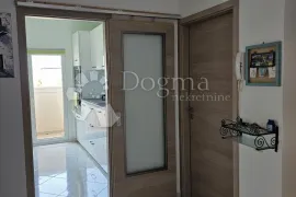 Kantrida nadomak svih sadržaja, Rijeka, Appartement