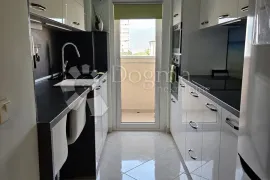 Kantrida nadomak svih sadržaja, Rijeka, Appartement