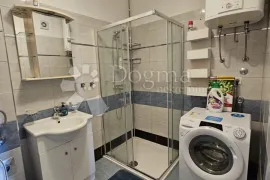 Kantrida nadomak svih sadržaja, Rijeka, Appartement