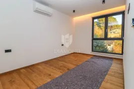 Luksuzni novi penthouse na odličnoj lokaciji u Puli!, Pula, شقة