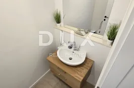 ISTRA, ROVINJ - Novoizgrađena vila s bazenom i dodatnim apartmanom, rub naselja, Rovinj, Haus