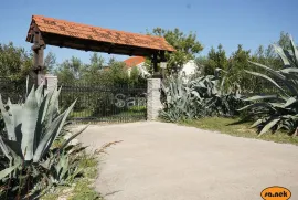 Kuća s prostranom okućnicom  (Vrana - Pakoštane), Pakoštane, بيت