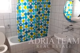 APARTMANSKA KUĆA S POGLEDOM NA MORE - VIR, Vir, بيت