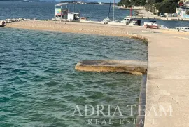 STANOVI, PRVI RED DO MORA - BRODARICA, ŠIBENIK, Šibenik, Flat