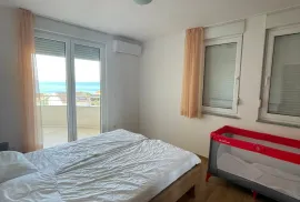 KUĆA S 10 APARTMANA, POGLED NA MORE - PETRČANE, Zadar - Okolica, Casa