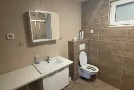 KUĆA S 10 APARTMANA, POGLED NA MORE - PETRČANE, Zadar - Okolica, Casa