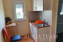 APARTMANSKA KUĆA S 8 STAMBENIH JEDINICA - DIKLO, ZADAR, Zadar, Kuća