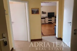 APARTMANSKA KUĆA S 8 STAMBENIH JEDINICA - DIKLO, ZADAR, Zadar, Ev