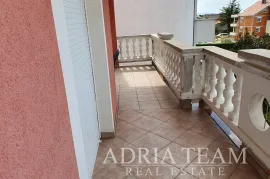 APARTMANSKA KUĆA S 8 STAMBENIH JEDINICA - DIKLO, ZADAR, Zadar, بيت