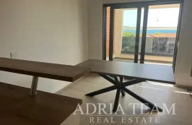 DVOETAŽNI APARTMAN S POGLEDOM NA MORE, 200 M OD PLAŽE, PAG - POVLJANA, Povljana, شقة