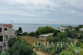 AKCIJA!!!! ZEMLJIŠTE S LEGALIZIRANIM OBJEKTOM, 50 M OD PLAŽE!  VRSI, MULO, Nin, Land