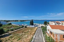 PRILIKA!!! APARTMAN NA 2. KATU STAMBENE ZGRADE, POGLED NA MORE - DIKLO, ZADAR, Zadar, Stan